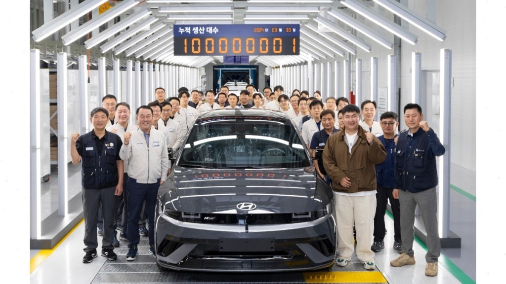 Hyundai Motor achieves 100M units global production.