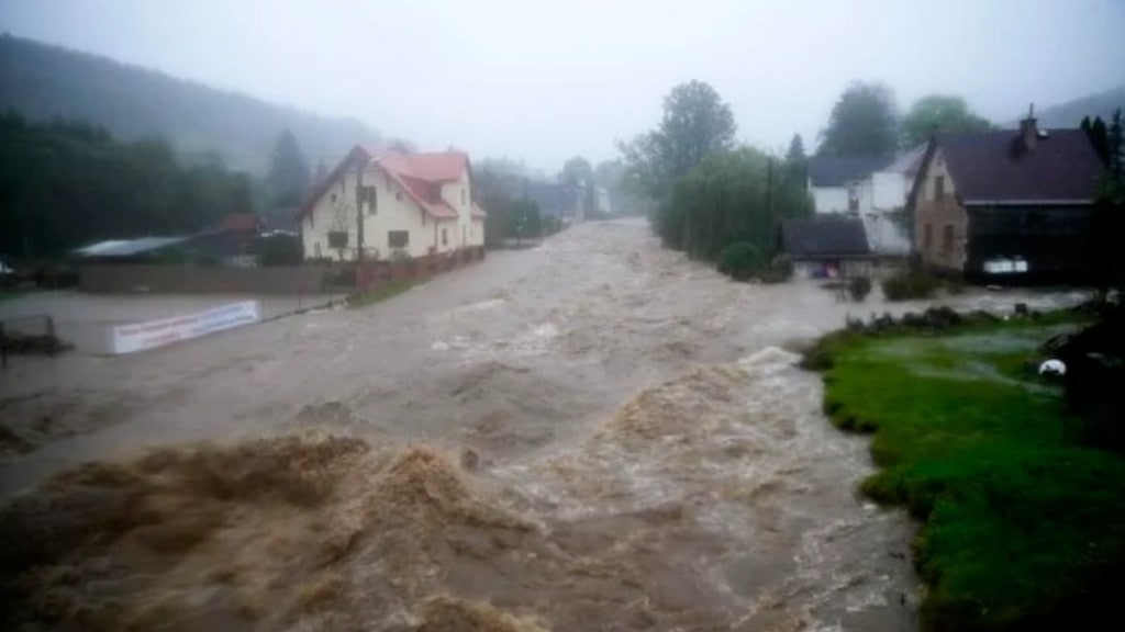 Severe flooding triggers widespread evacuations in Czech Republic and Poland