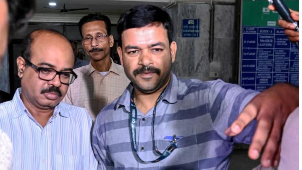 RG Kar rape-murder case: Kolkata Police suspends Tala police station officer-in-charge Abhijit Mondal days after CBI arrest RG Kar rape-murder case: Kolkata Police suspends Tala police station officer-in-charge Abhijit Mondal days after CBI arrest