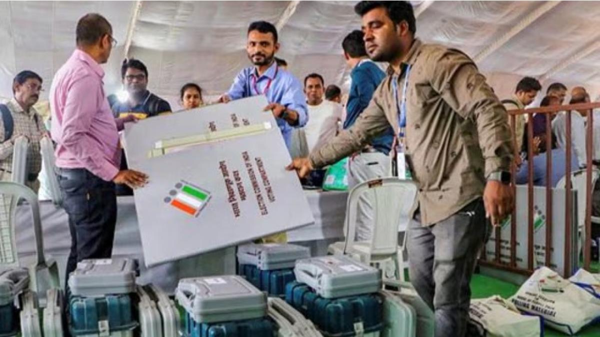 Maharashtra Election 2024: Mumbai increases polling stations to 10,111 for efficient voting Maharashtra Election 2024: Mumbai increases polling stations to 10,111 for efficient voting