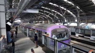 Metro news, Kolkata Metro records 50 lakh riders during Durga Puja