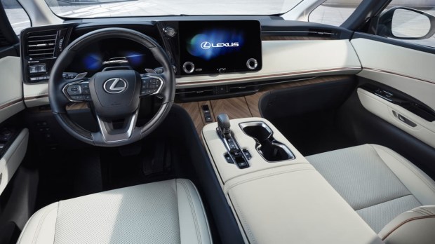 Lexus LM 350h interior