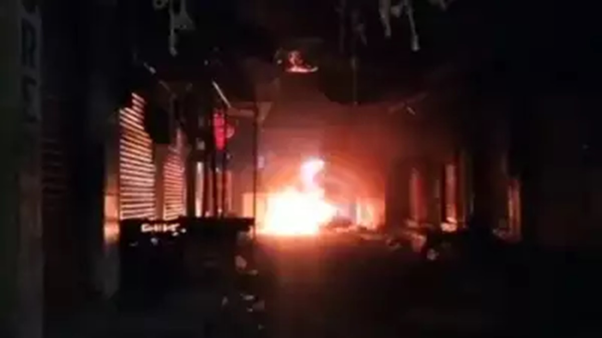Communal tension in Karnataka's Mandya as stones pelted during Ganpati procession Communal tension in Karnataka's Mandya as stones pelted during Ganpati procession
