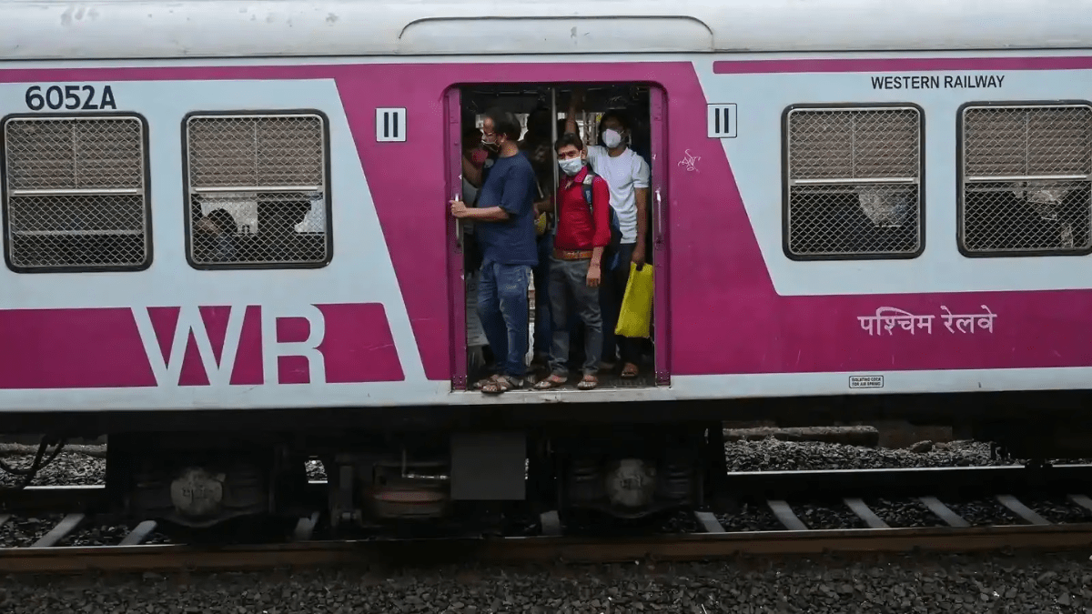 Mumbai local train update Mumbai local train update