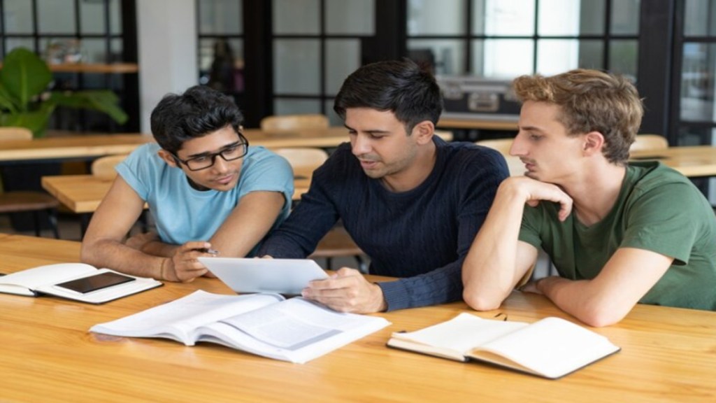 Image Caption: UPSC CSE Mains Hall Ticket 2024 Live: The UPSC CSE Prelims took place on June 16. (Image: Freepik)