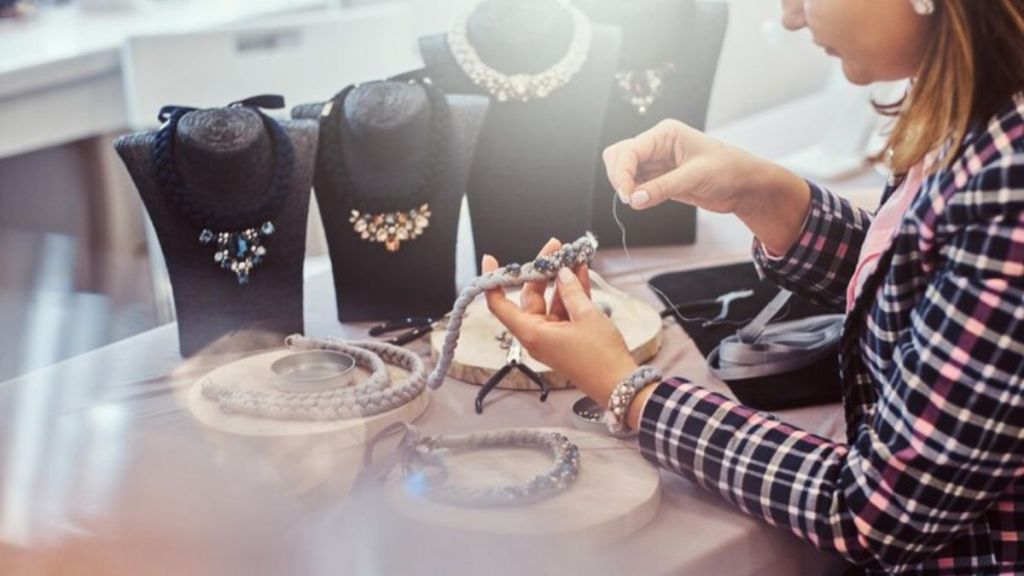 At 8-9% in terms of market share and 975 showrooms, the jewellery division of Titan, part of the Tata group and led by brands Tanishq, Zoya, Mia and CaratLane, remains the clear leader in the organised jewellery market. (Image: Freepik)
 

