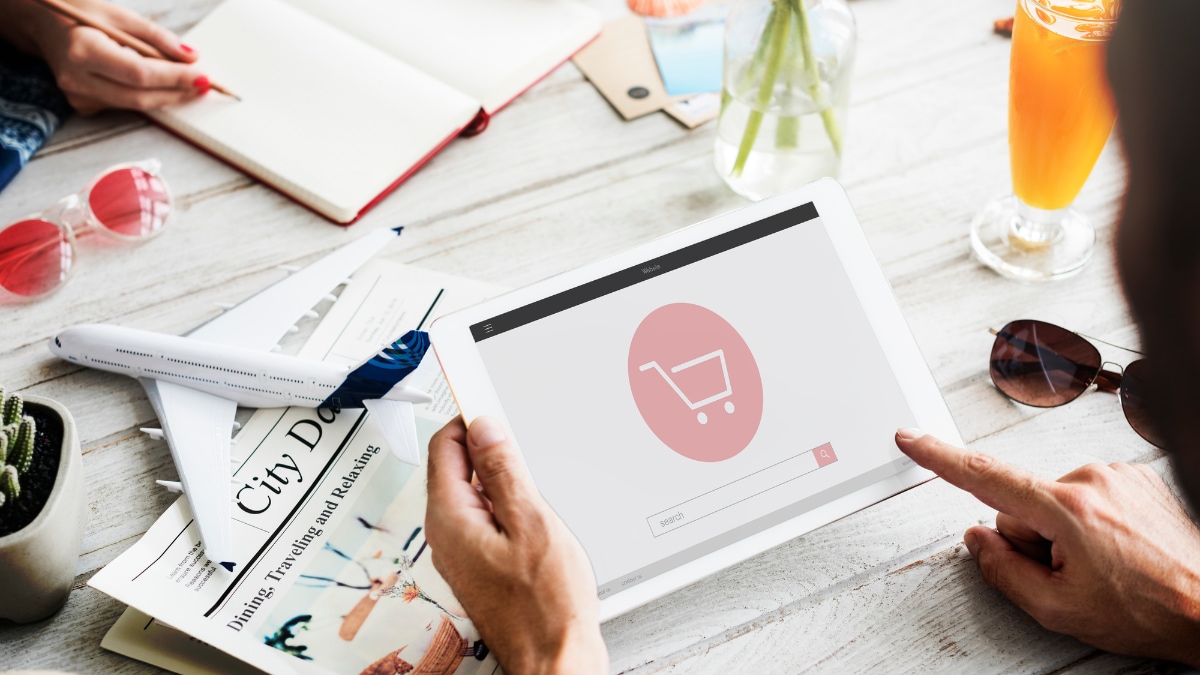 While many startups were reluctant to go offline as they felt it would be asset-heavy and expensive, they now realise that the economics eventually works out. (Image Credits: Freepik)