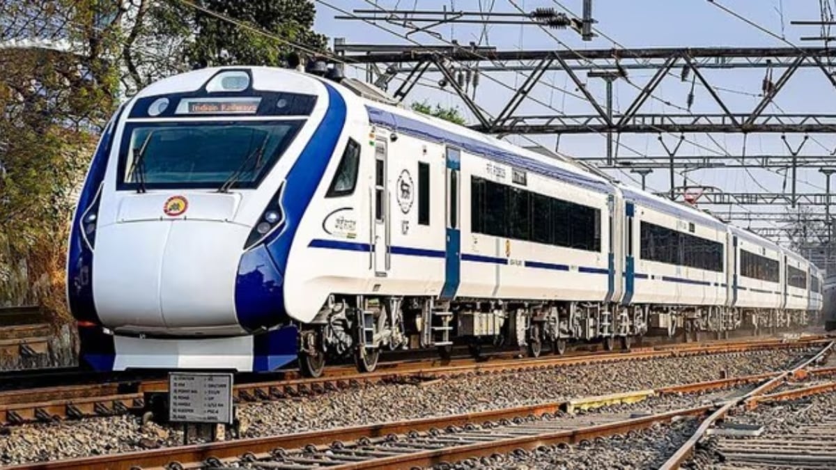 Vande bharat new launch, new Vande bharat trains, Vande bharat train maharahstra, vande bharat news, Pune Vande bharat, Hubli vande bharat, pune vande bharat train stoppages, Vande Bharat stations, Vande bharat train update, Vande Bharat sleeper, Vande Bharat sleeper trains, Vande Bharat news, Jindal stainless, Jindal news, jindal, Vande bharat sleeper update, Vande Bharat update, Pune-Hubli Vande Bharat Express, Pune-Hubli Vande Bharat Express stoppages, Pune-Hubli Vande Bharat Express route, Pune-Hubli Vande Bharat Express timings, Pune-Hubli Vande Bharat Express launch, Vande Bharat Express, Vande Bharat Express news, Vande Bharat Express updates, pm modi, new Vande Bharat Express trains, Indian Railways, Railways, Indian Railways news, Indian Railways updates, railway news