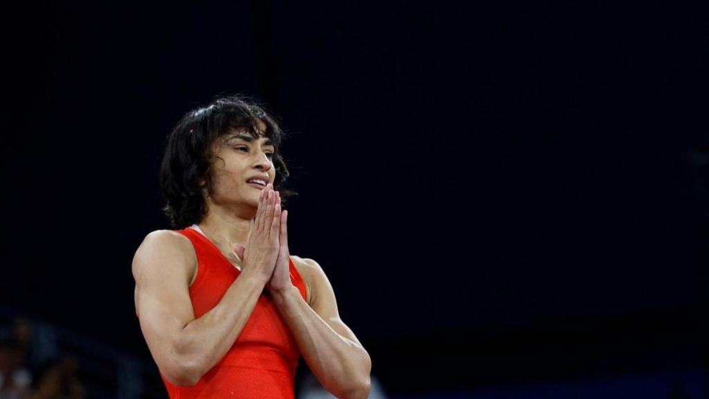 vinesh phogat, wrestler inesh phogat, indian railways, railways