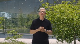 Apple will hire 400 employees
