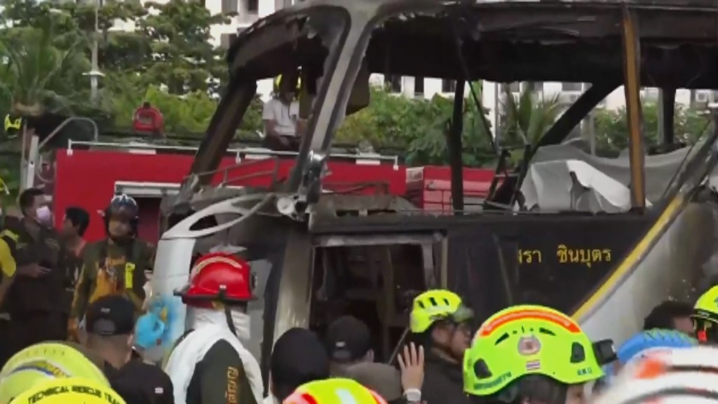 The fire was eventually extinguished, but rescuers had to wait for the bus to cool before beginning the search for bodies. The fire was eventually extinguished, but rescuers had to wait for the bus to cool before beginning the search for bodies.