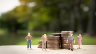 Govt clarifies impact of compulsory retirement on NPS pension corpus