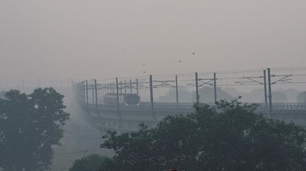 Delhi air pollution: Delhi AQI improves slightly ahead of Diwali, in 'poor' category after 4 days