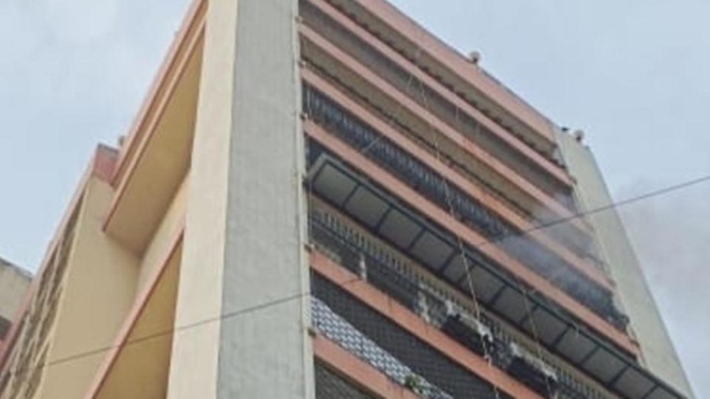 Mumbai fire: 3 killed as fire breaks out in residential building in Lokhandwala Complex