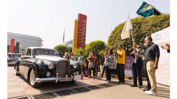 HMCI Classic Drive Flag off from Nexus Select Citywalk, Saket