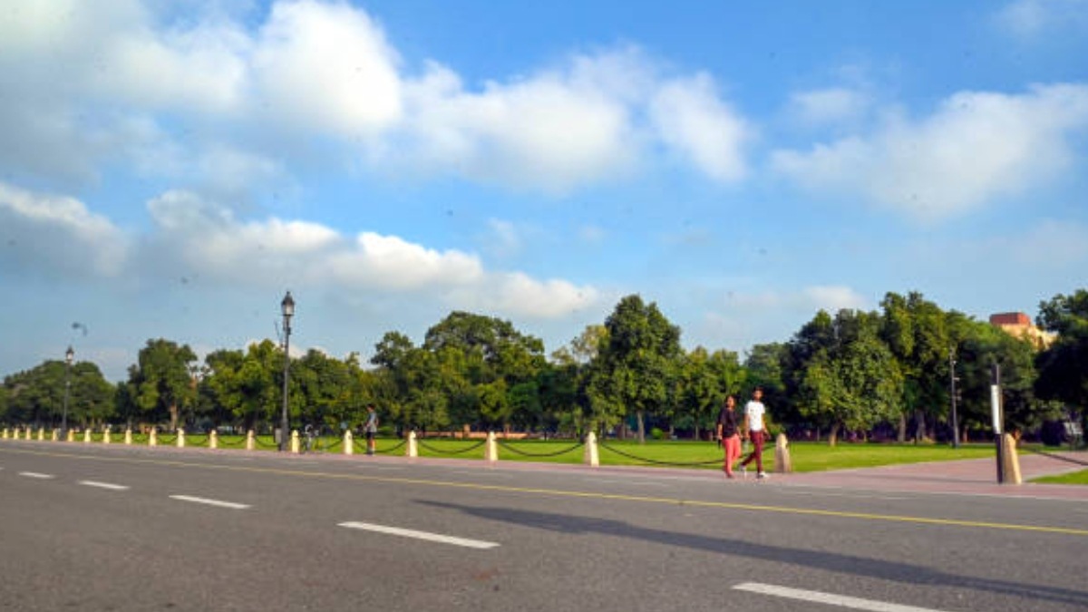 Weather today: Sweltering heat in Delhi, rain alerts in Northeast and pleasant conditions in the North