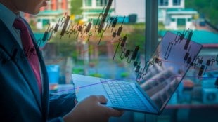 Making online chats more real
