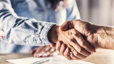 Apna.co launches 'apna Canvas'; claims to streamline hiring for 20 million graduates across 2,500 cities Apna.co launches 'apna Canvas'; claims to streamline hiring for 20 million graduates across 2,500 cities