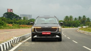 Kia Carnival review