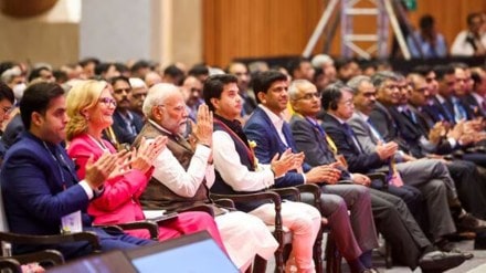 aditya birla, kumar mangalam birla, industry, akash ambani, India Mobile Congress aditya birla, kumar mangalam birla, industry, akash ambani, India Mobile Congress
