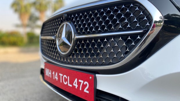 Mercedes-Benz E-Class LWB (2)