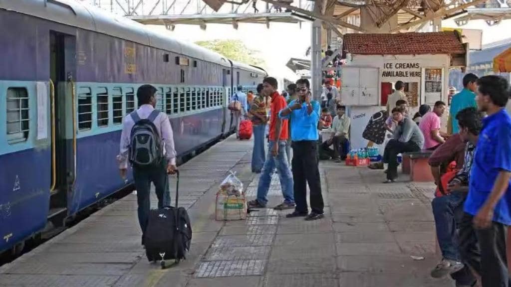 western railways, bandra stampede, indian railways, railways