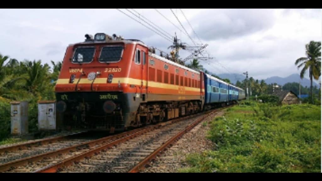 Purushottam Express halted for over 3 hours at UP’s Tundla station after bomb scare, turns out to be hoax