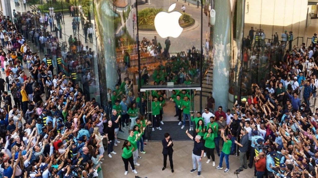 Gurman suggested that ChatGPT can outperform Apple’s Siri