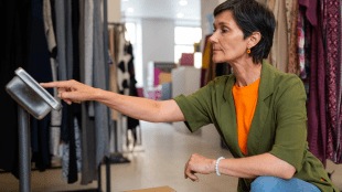 From the Dussehra period till around Diwali, shopping is expected to be at its peak. (Image: Freepik)