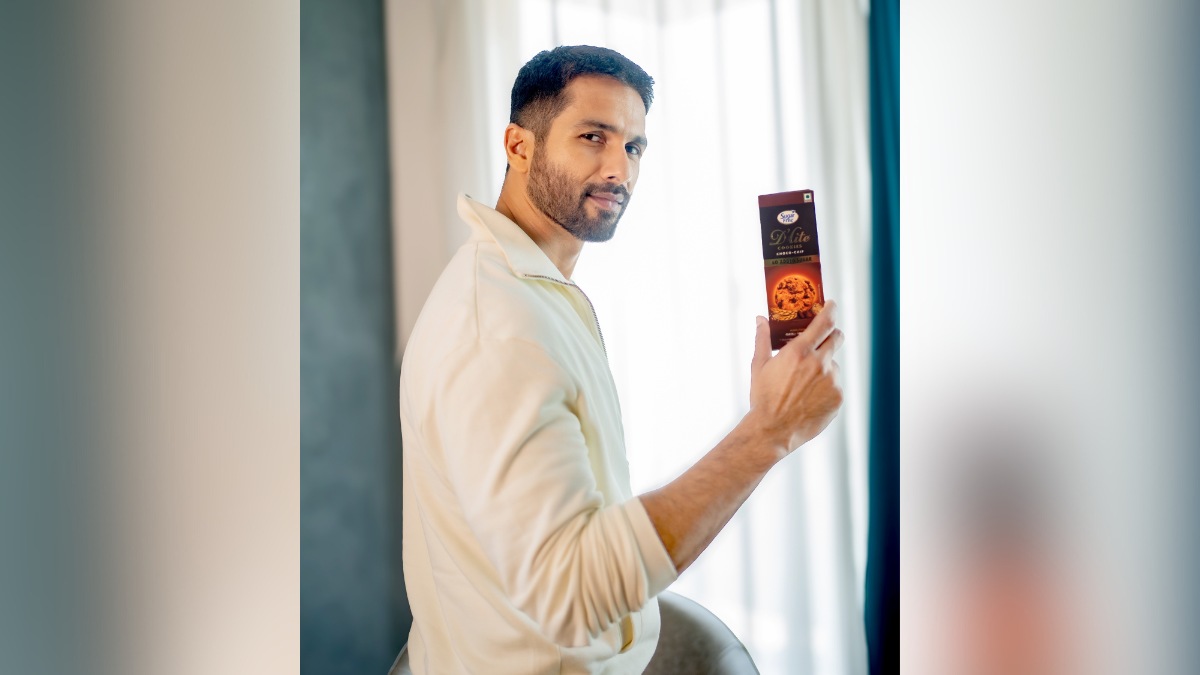 “Shahid Kapoor strongly reflects our brand’s personality making him a perfect fit, especially among health-conscious consumers, to amplify our message of guilt-free indulgence,” Tarun Arora, CEO, Zydus Wellness, said.