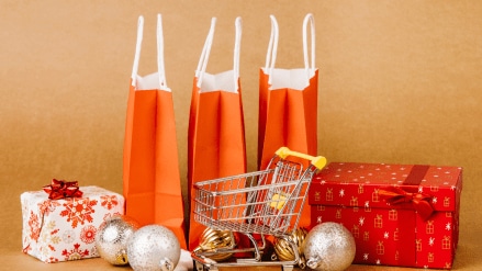 The report further revealed that top apps influencing festive season behaviour include e-commerce, music streaming, and OTT platforms. (Image Credits: Freepik)