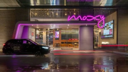 But with room rates starting at over `10,000 per night, Moxy isn’t competing with budget hostels that also offer communal spaces, nor is it trying to rival traditional hotels that focus on formal luxury.