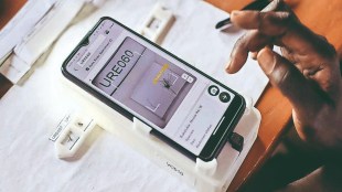 VectorCam, a new handheld tool developed by Soumyadipta Acharya and his team at Johns Hopkins University, can quickly identify mosquito species, sex, and abdominal status using AI algorithms.