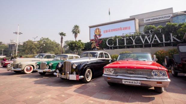 Vintage cars at Nexus Select Citywalk during Flag off