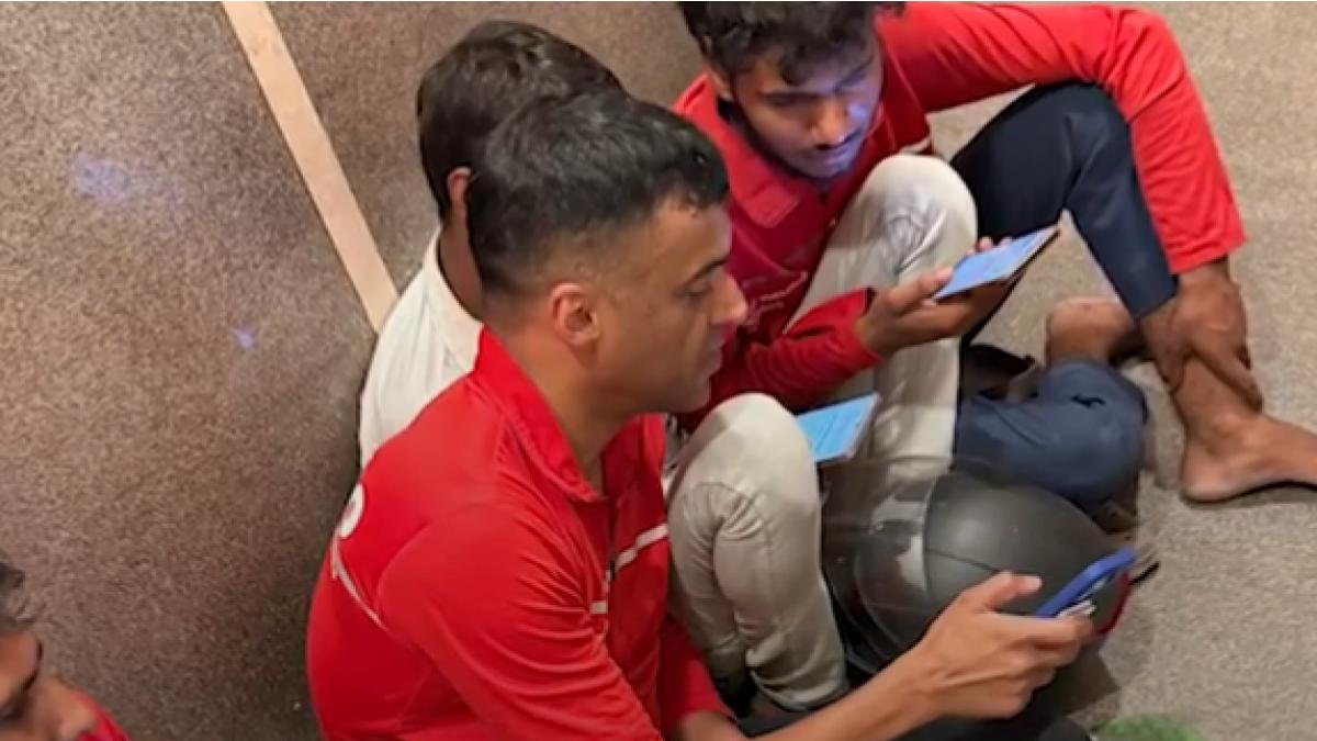 Zomato CEO Deepinder Goyal disguised as delivery partner, shares ordeal at malls Zomato CEO Deepinder Goyal disguised as delivery partner, shares ordeal at malls