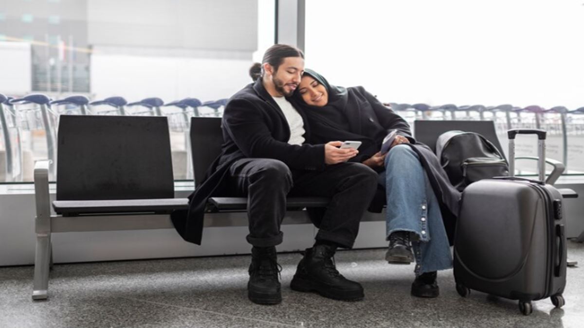 Best zero joining fee credit cards for free airport lounge access