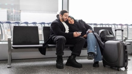 Best zero joining fee credit cards for free airport lounge access