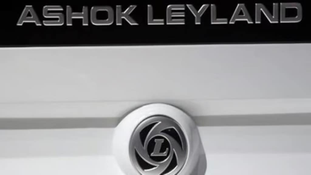 Ashok Leyland, Express Mobility, Trucks, CNG, EV