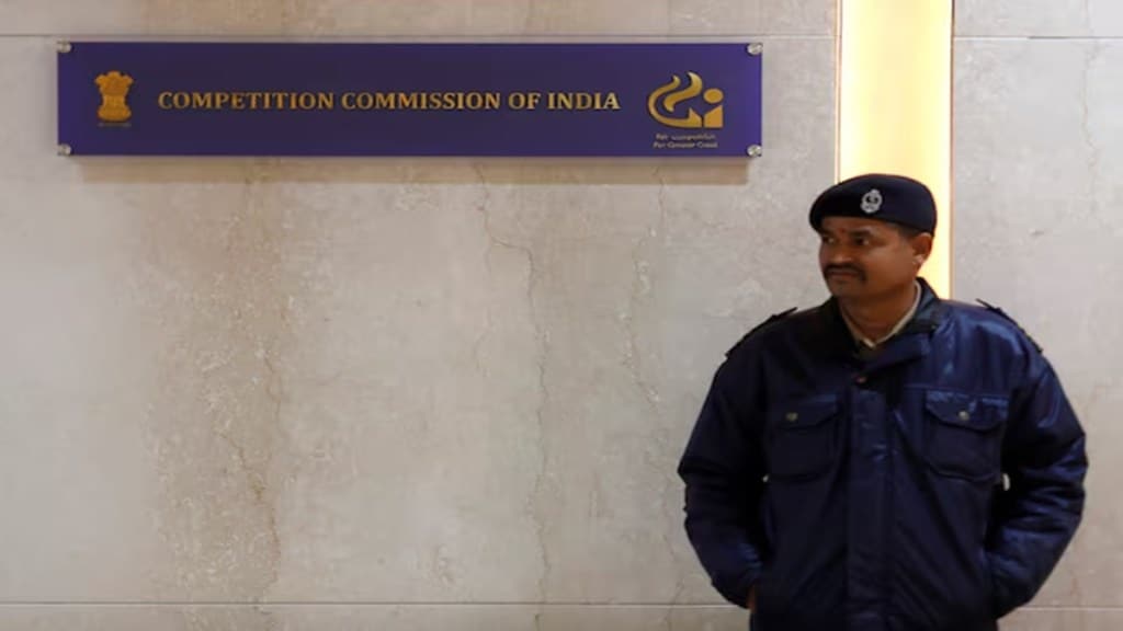 Swiggy, Zomato, CCI, Competition Commission of India, antitrust laws, exclusivity contracts
