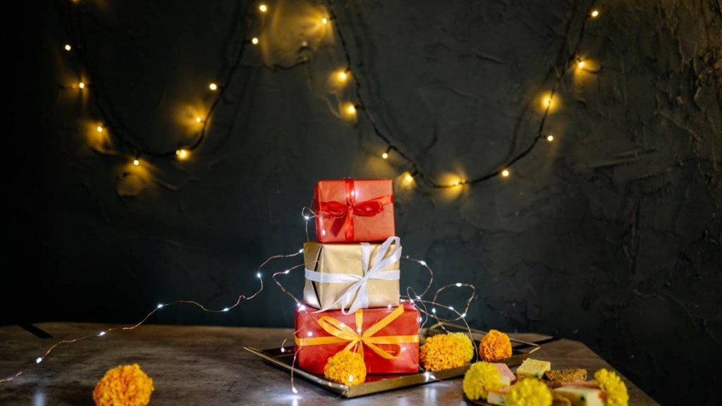 Diwali 2024, Diwali 2024 gifting guide, Diwali 2024 gifts, Diwali 2024 luxury gifts, Diwali 2024 last minute gifts, Diwali 2024 gifts for in laws, lifestyle