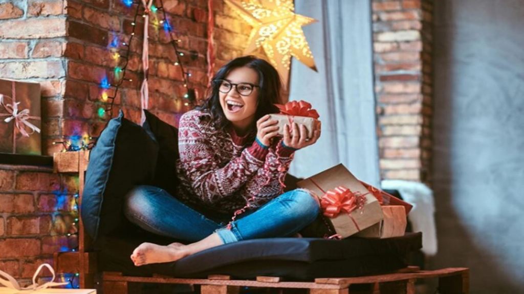 Smart Festive Spending: 5 strategies to keep your wallet in check Smart Festive Spending: 5 strategies to keep your wallet in check