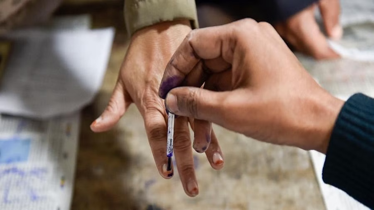 Change of date of poll in bye elections for 14 Assembly Constituencies of Kerala, Punjab and Uttar Pradesh Change of date of poll in bye elections for 14 Assembly Constituencies of Kerala, Punjab and Uttar Pradesh
