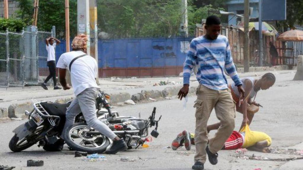 haiti violence, haiti gang war, haiti airport, world news