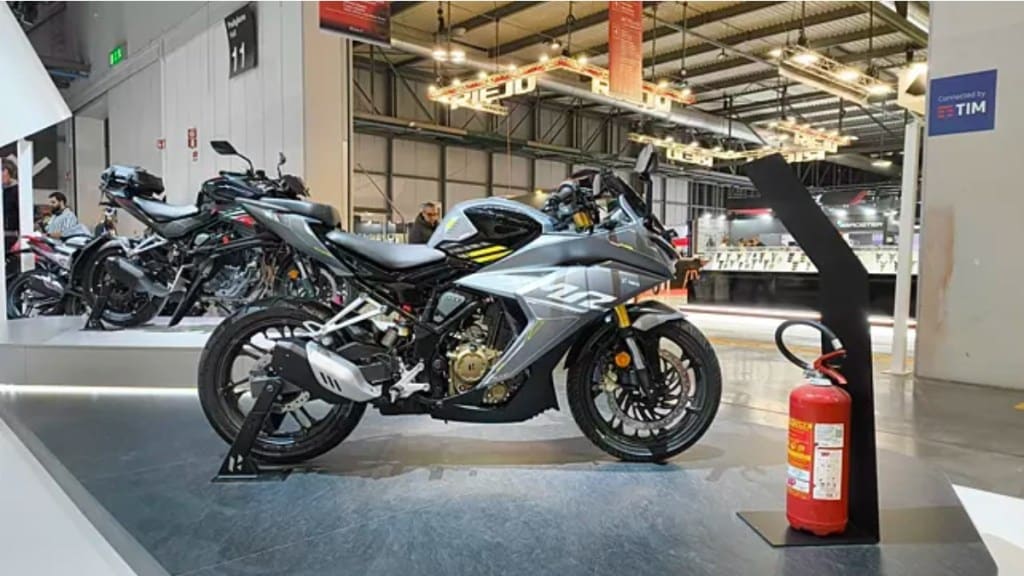 Hero Karizma XMR 210