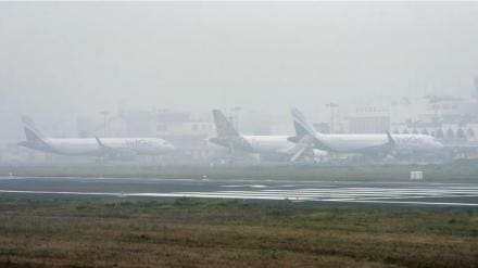 Delhi fog causes flight diversions, delays at Indira Gandhi International Airport, visibility hits zero - Details inside Delhi fog causes flight diversions, delays at Indira Gandhi International Airport, visibility hits zero - Details inside
