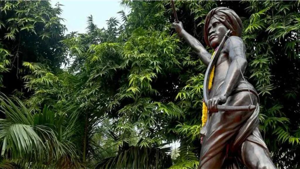 Delhi's Sarai Kale Khan Chowk renamed Birsa Munda Chowk on Birsa Munda's 150th birth anniversary