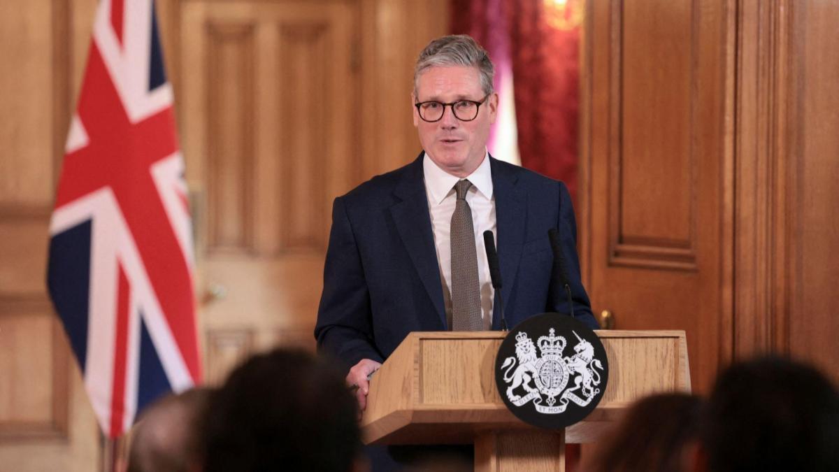 uk immigration, migrants in uk, uk pm, keir starmer, world news