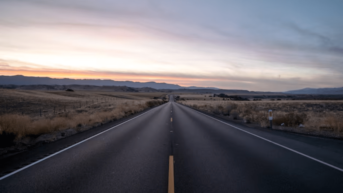 Ahead of Mahakumbh 2025, Prayagraj's roads leading to Sangam to be fully widened by November 30 Ahead of Mahakumbh 2025, Prayagraj's roads leading to Sangam to be fully widened by November 30