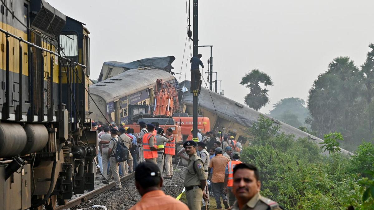 ashwini vaishnaw, train accidents in india, indian railways, property loss in train accidents, railways