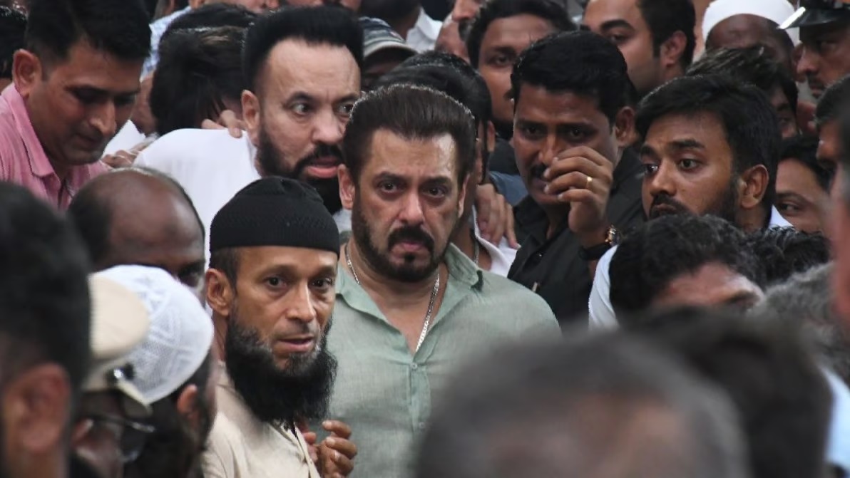 'Apologise or pay Rs 5 crore': Salman Khan gets fresh threat 'Apologise or pay Rs 5 crore': Salman Khan gets fresh threat